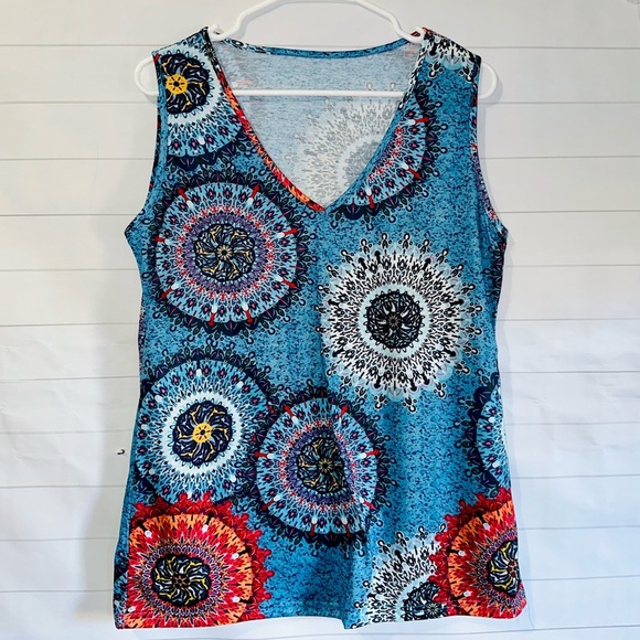 Medallion Print Vneck Tank Top - M - Picture 3 of 7